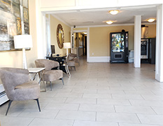 Arbutus Inn lobby